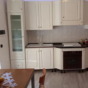 Entire Flat, Independent Entrance, 20 Mins To Bgy - Bergamo Milan Airport Italie
