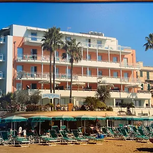 https://residence-perelli.hotelitalianriviera.com