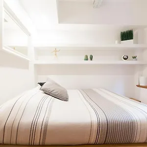 https://santa-maria-novella-6-sleeps-near-the-central-station.it-tuscanyhotel.com