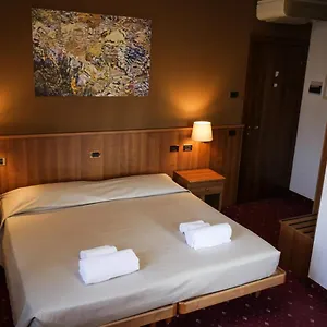 villanova.hotelinveneto.com/