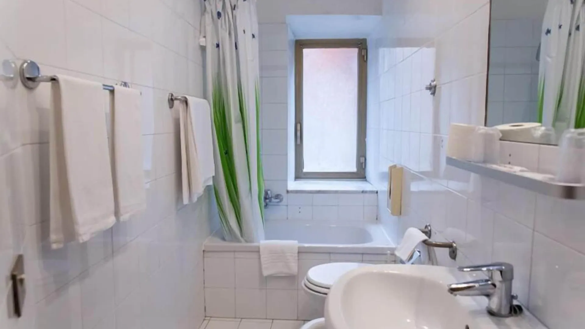 Numa Rome Linea Otel 3*,